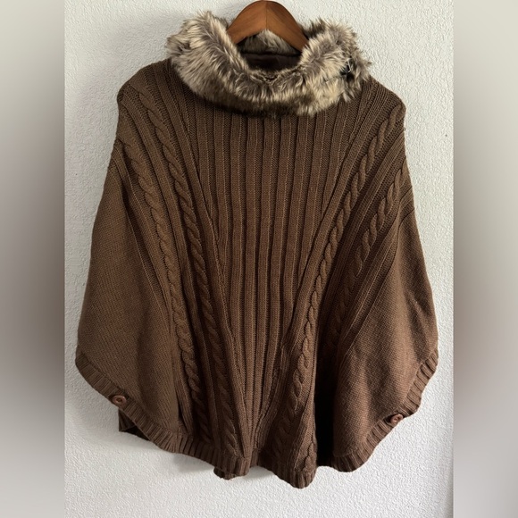 Olivia Sky Sweaters - Olivia Sky Brown Cable Knit Sweater with Faux Fur Collar S/M